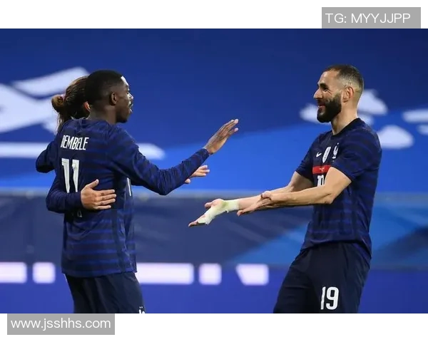 圣吉罗斯与亨克激战正酣谁能在这场对决中笑到最后